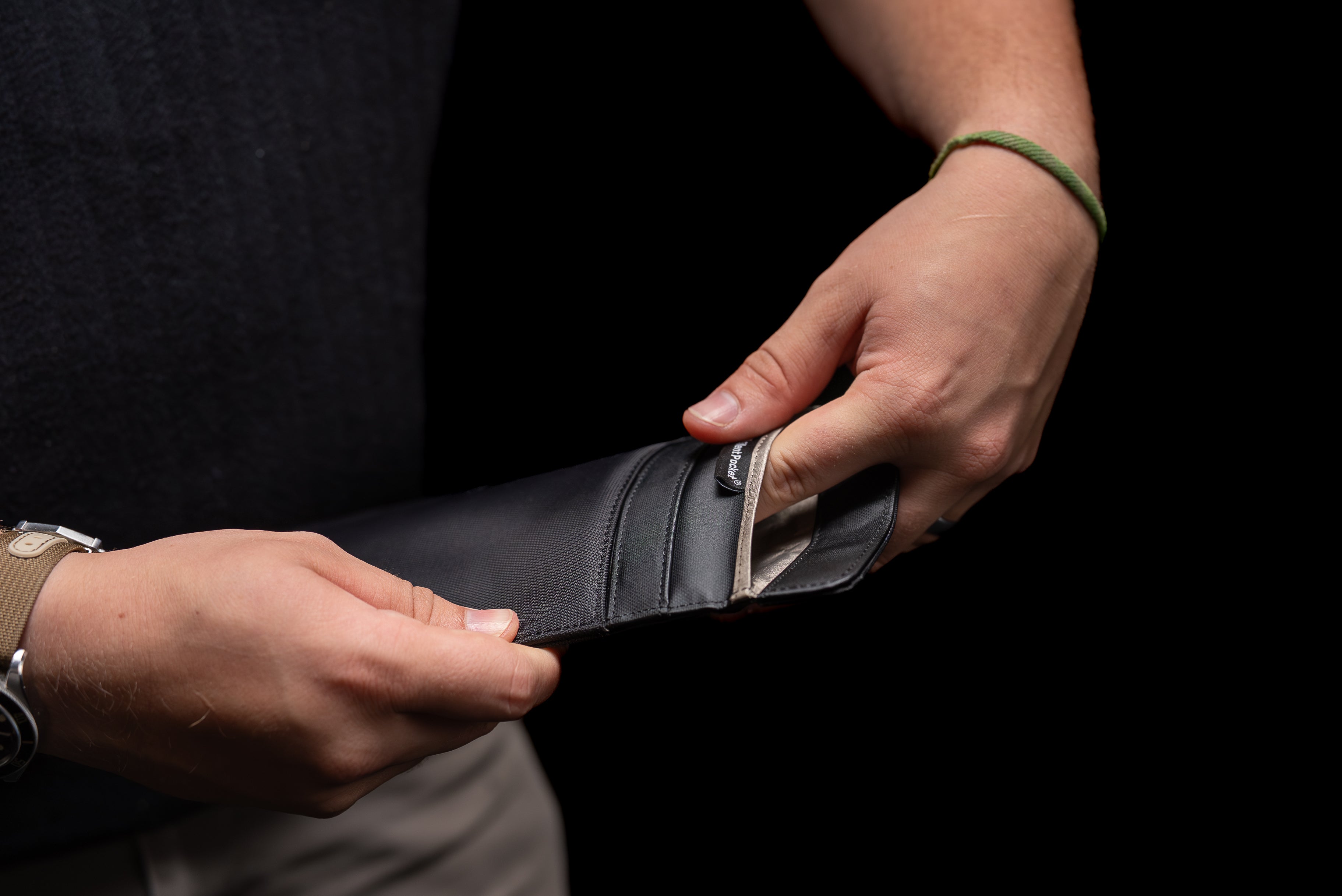 SLNT Faraday Phone Sleeve