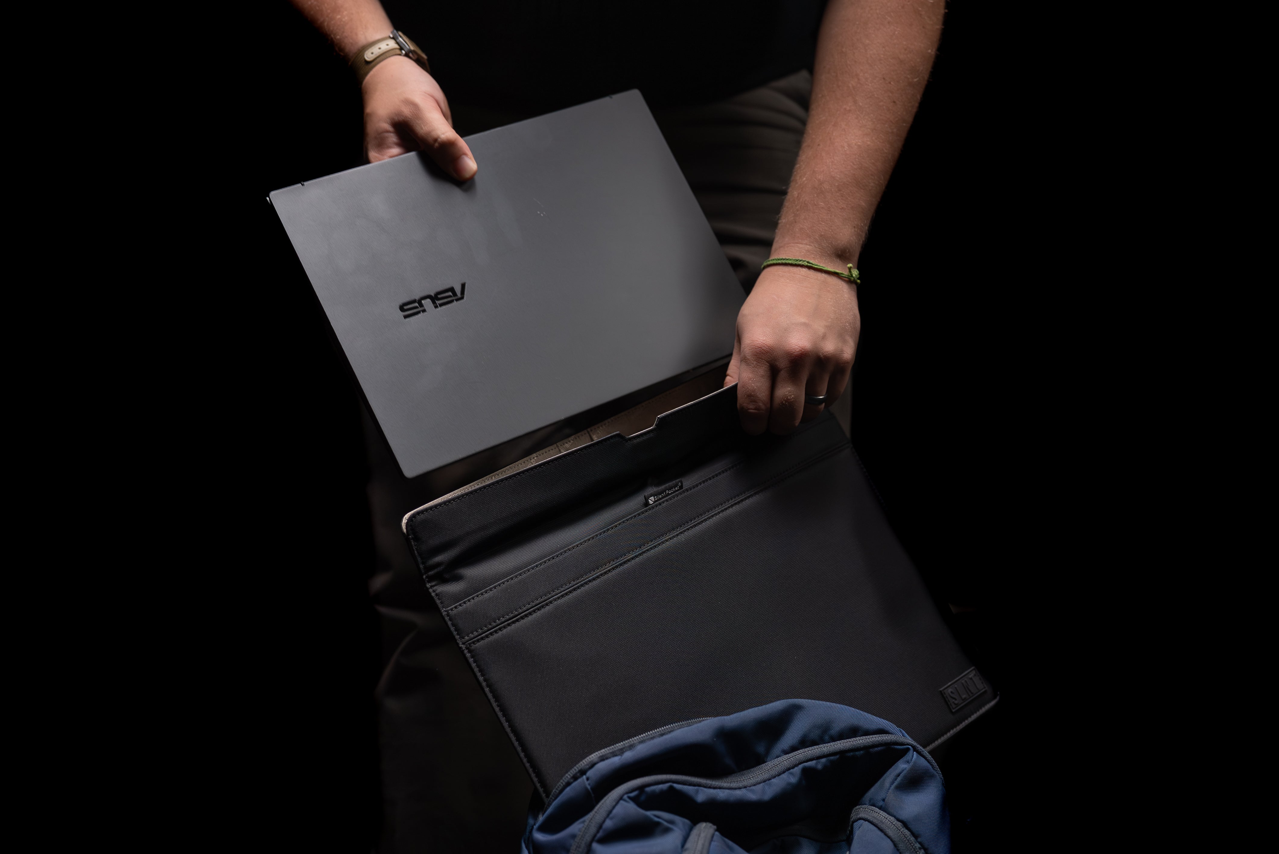 SLNT Faraday Laptop Sleeve