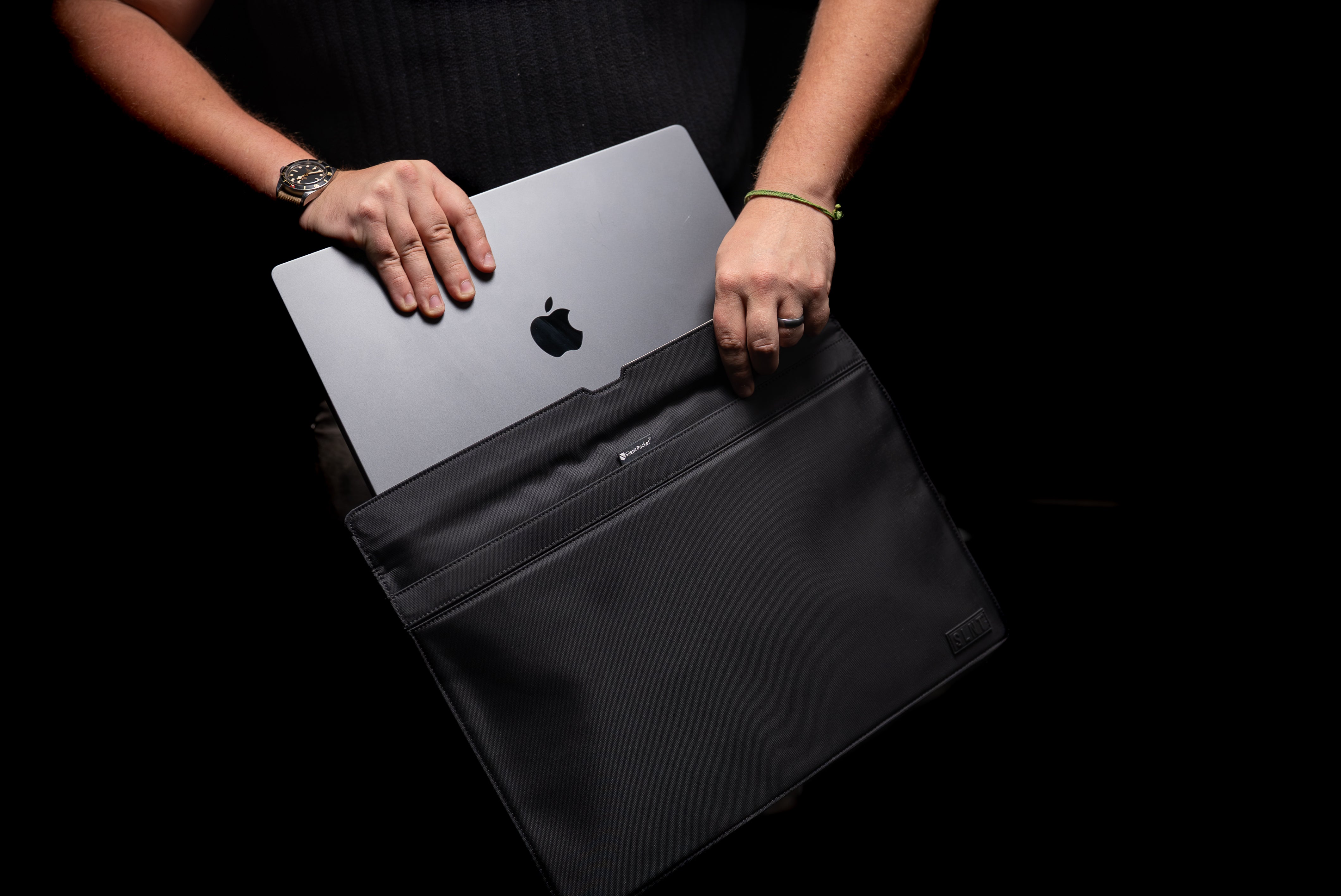 SLNT Faraday Laptop Sleeve