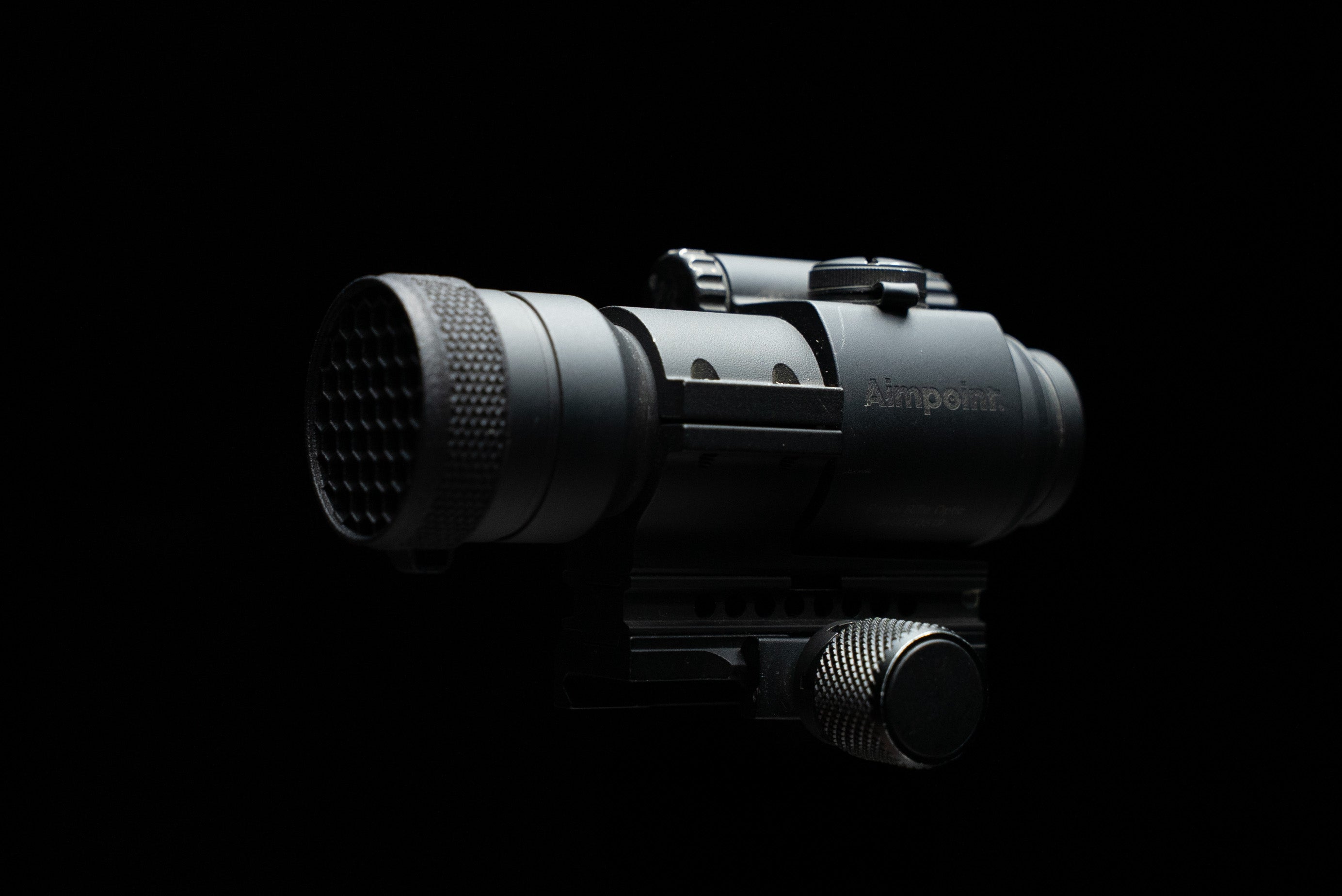 Aimpoint Macro HexCap™ | Anti Reflection Device Scope Cover