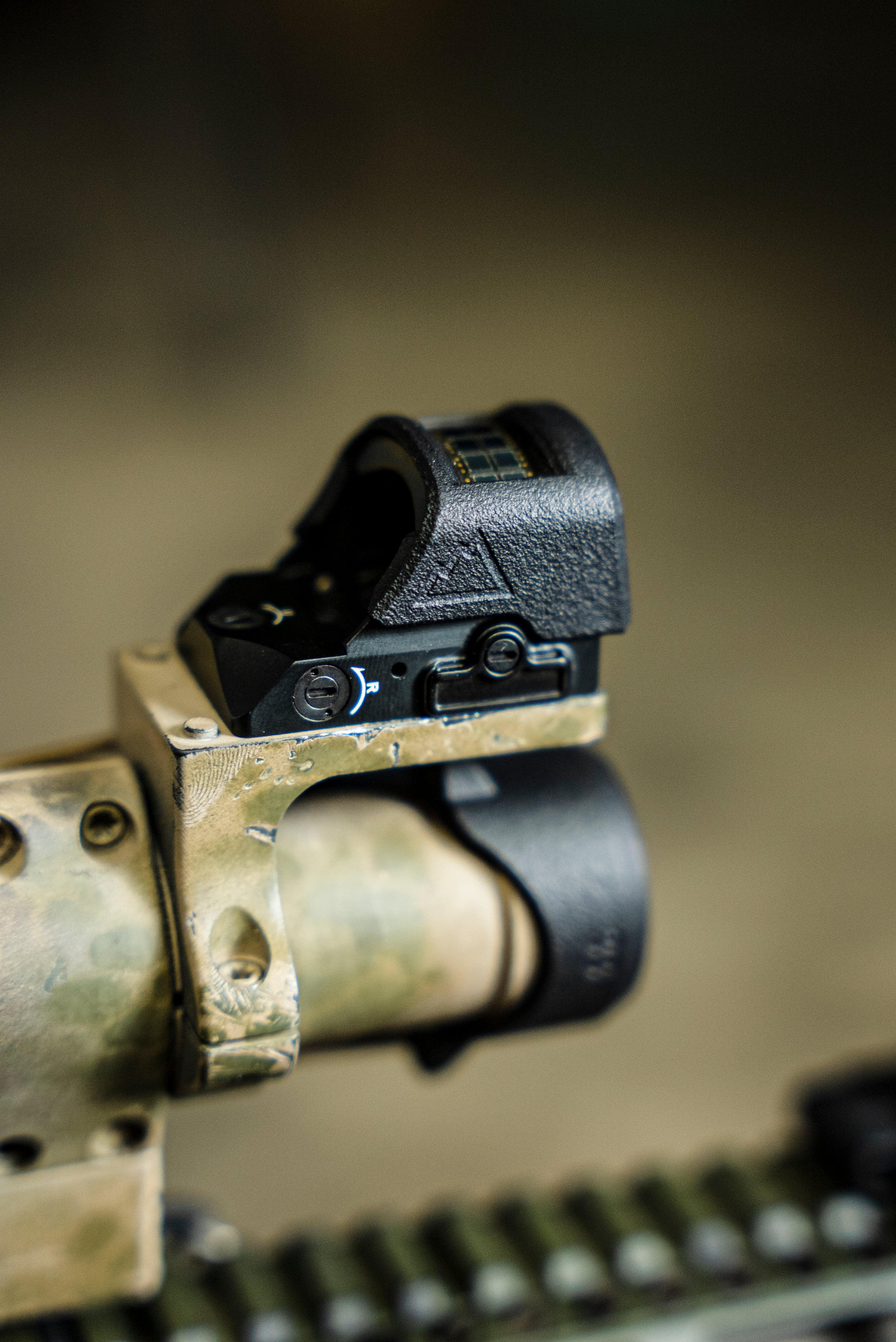 One Hundred Concepts HexCap killflash scope cover for Holosun 507 top mounted red dot